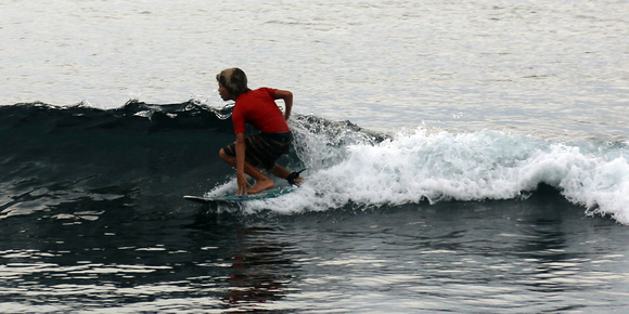 F68A7803 Surf Kid Tahiti